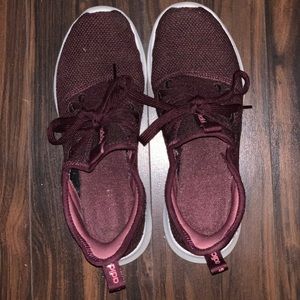 Adidas Memory Foam Tennis shoes size 6.5